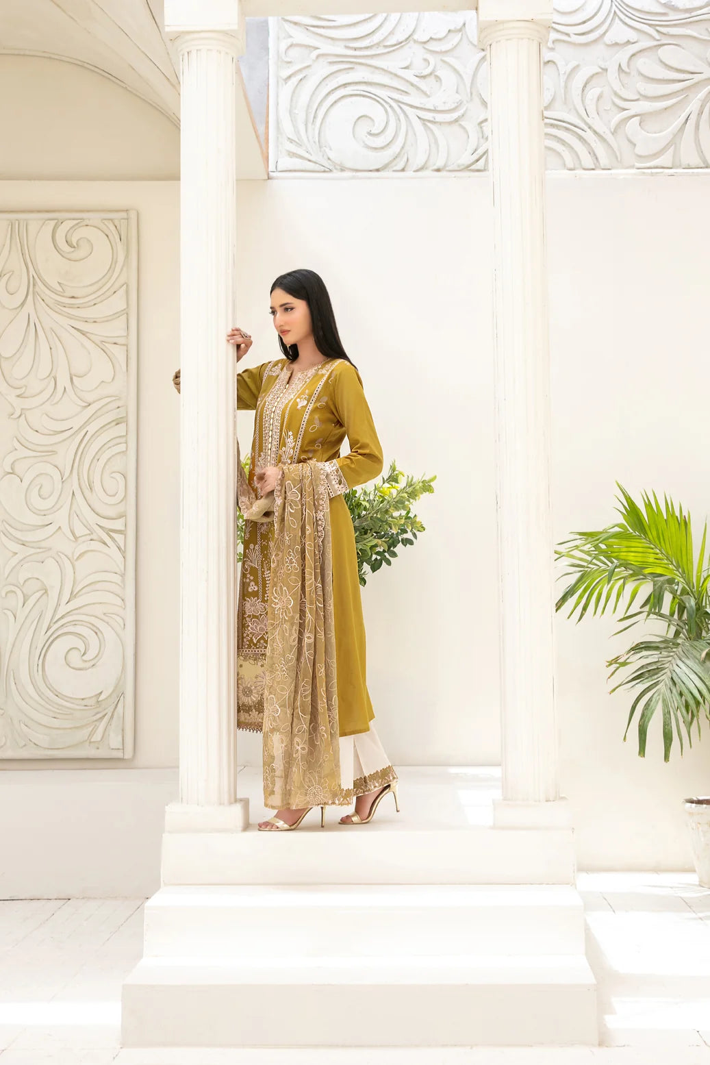 Embroidered Cross Slub Lawn Suit With Cotton Trouser | Ready To Wear