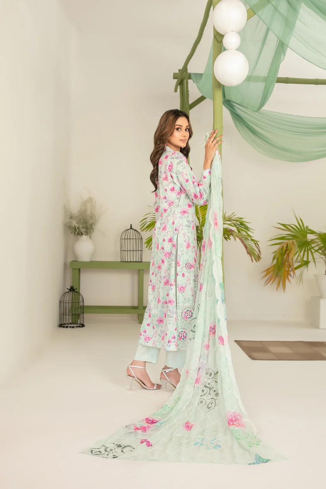 03-Piece Printed Lawn Suit With Chiffon Dupatta | Ready To Wear
