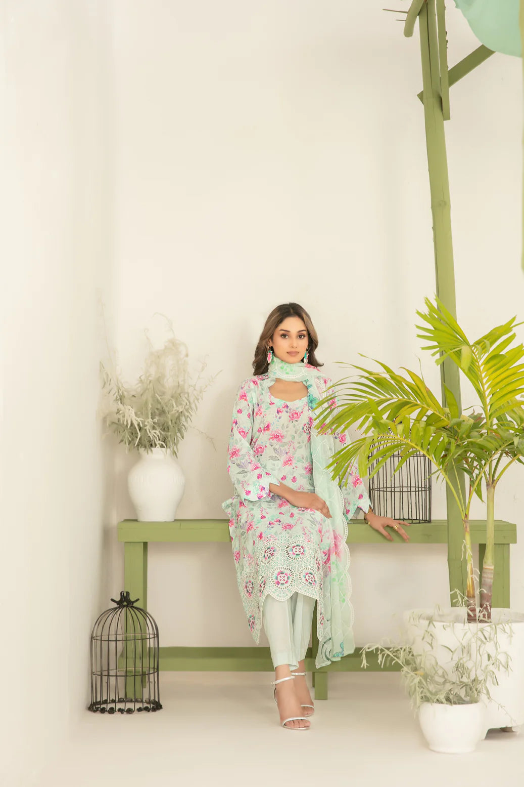 03-Piece Printed Lawn Suit With Chiffon Dupatta | Ready To Wear