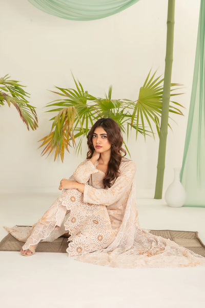 03-Piece Printed Lawn Suit With Chiffon Dupatta | Ready To Wear