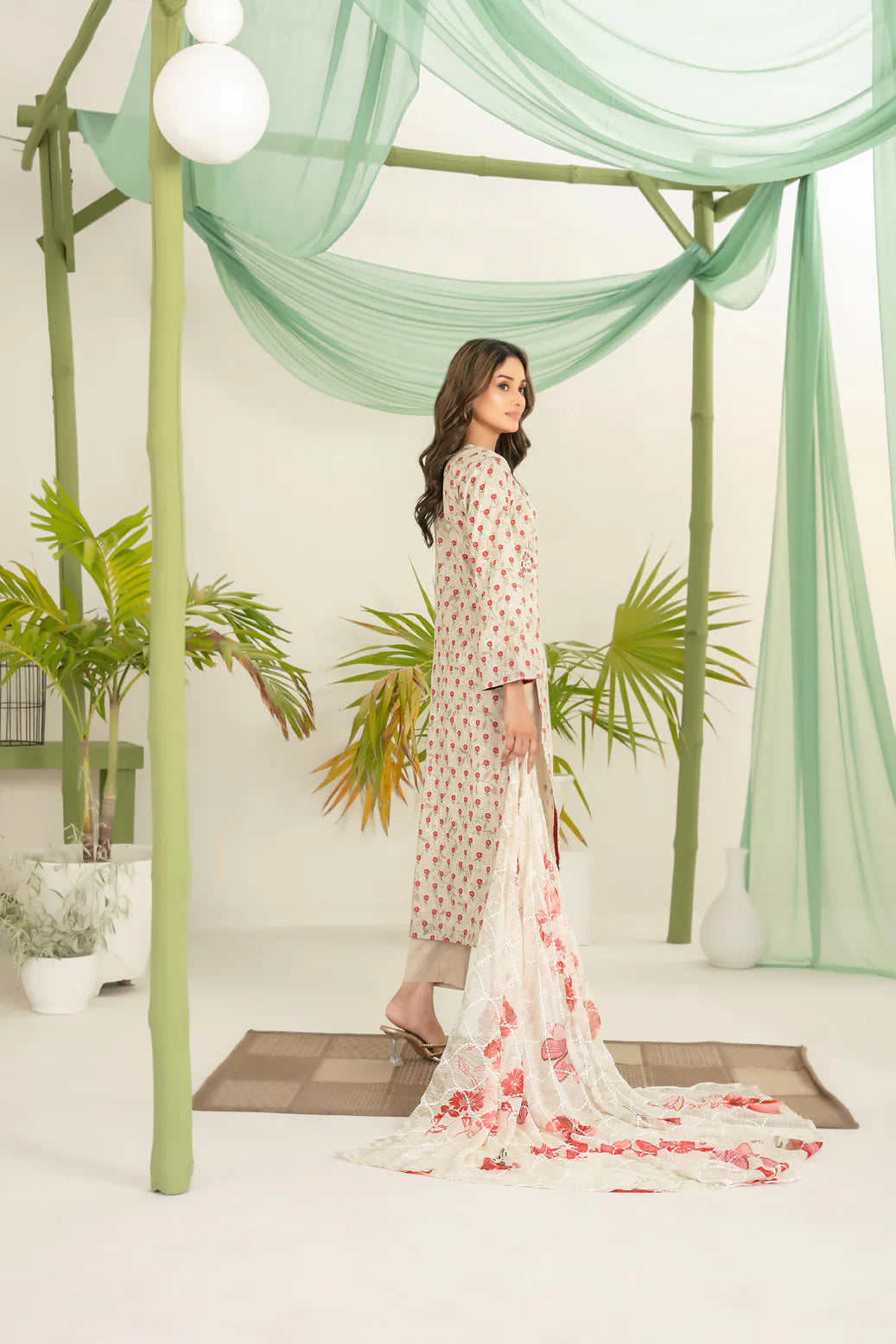 Sionya - 03-Piece Printed Lawn Suit With Chiffon Dupatta | Ready To Wear