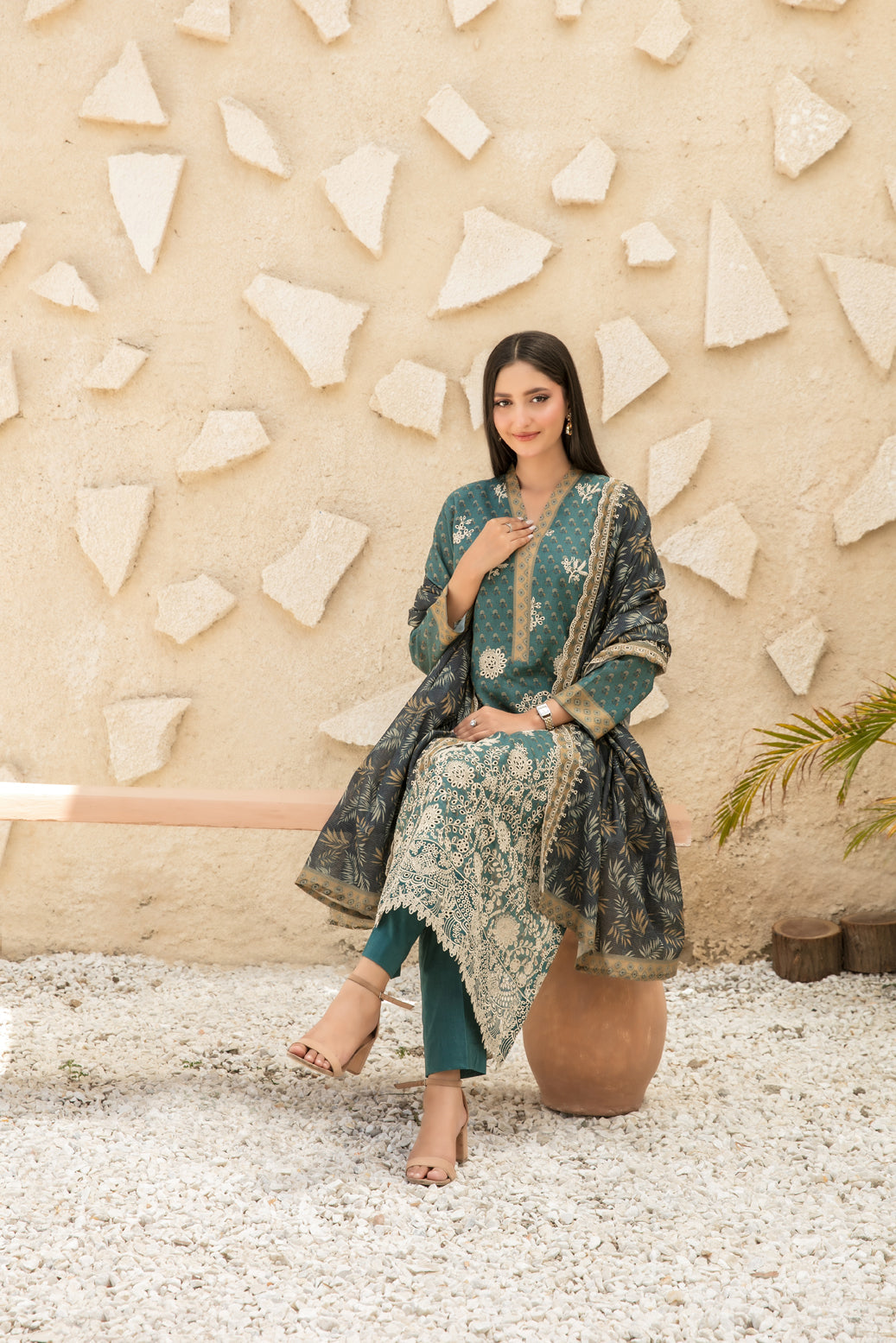 Embroidered Printed Lawn Suit WIth Digital Printed Dupatta | Ready To Wear