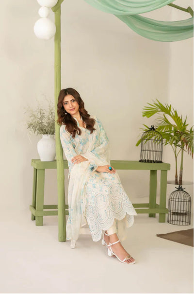 03-Piece Printed Lawn Suit With Chiffon Dupatta | Ready To Wear