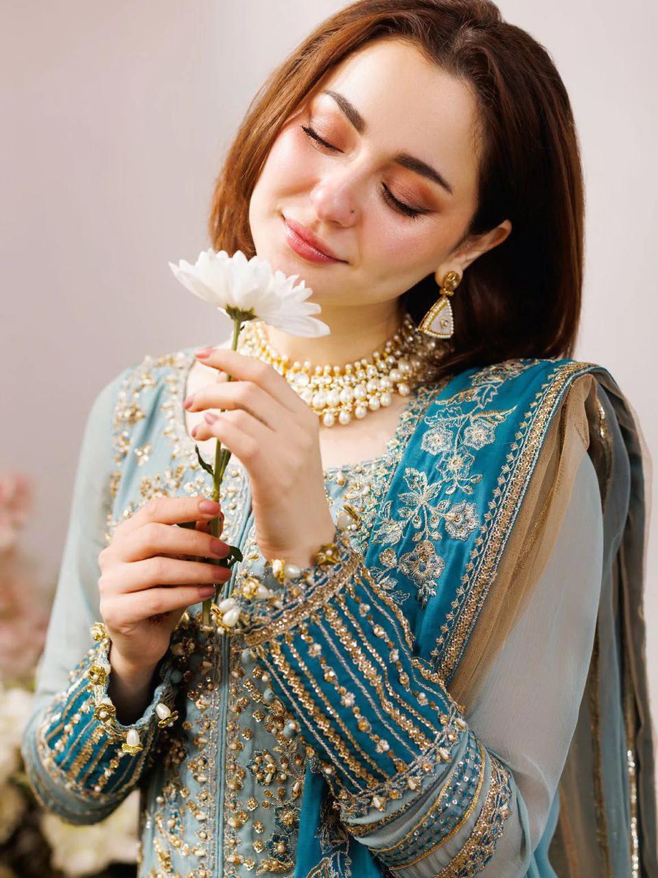 Soft Lavender: Embroidered Chiffon Suit With Purple Bordered Dupatta | Ready To Wear