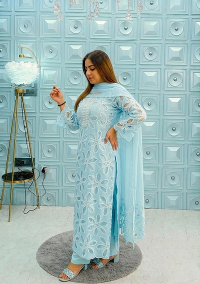 03-Piece Luxury Lawn Suit - Ready To Wear